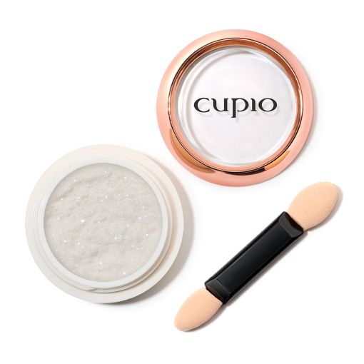 Schimmernder Lidschatten von Cupio in einer weißen Dose mit Applikator