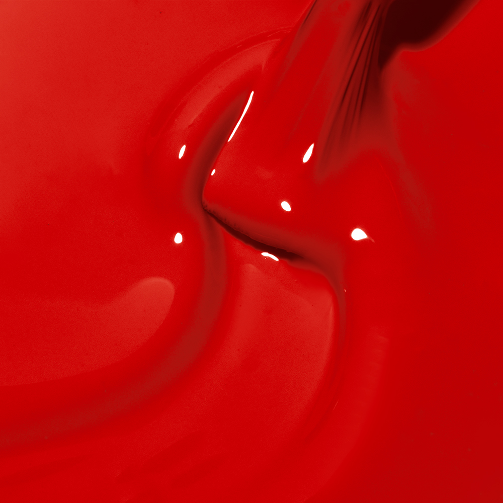 Leuchtend roter Cupio Gellack PRO Studio Colors Power Play 8ml als Nahaufnahme mit glänzender, cremiger Textur für professionelle Naildesigns