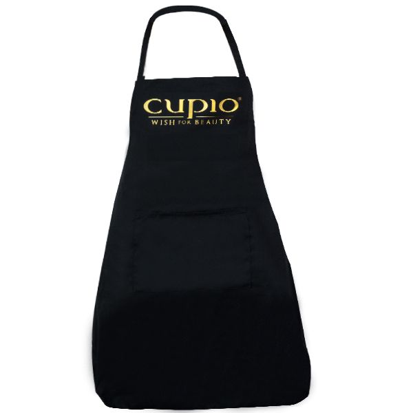 Schwarze Schürze von cupio mit dem Schriftzug 'WISH FOR BEAUTY'