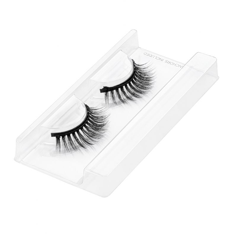 Duo von falschen Wimpern in transparenter Verpackung