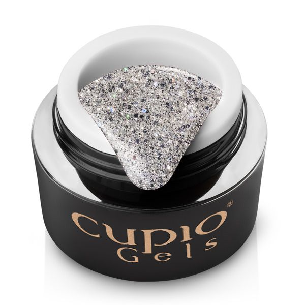 Tiegel mit glitzerndem Nagelgel von Cupio, ausgezeichnet für kreative Nageldesigns.