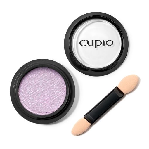 Lila Lidschatten von Cupio mit zwei-facher Anwendung durch integrierten Applikator