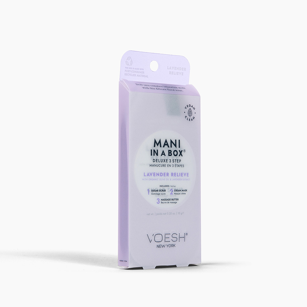 Lila Verpackung des VOESH Mani in a Box Deluxe 3 Step Maniküre-Sets Lavender Relieve mit Zuckerpeeling, Crememaske und Massagebutter