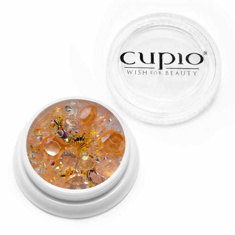 Döschen mit bunten Nail Art Dekorationen von Cupio, ideal für kreative Nageldesigns