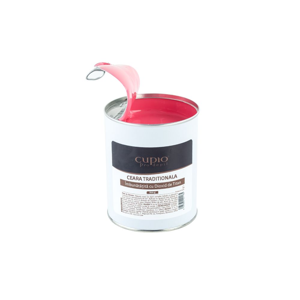 Geöffnete Dose mit rosa traditionellem Enthaarungswachs Cupio ProDepil 800 ml, angereichert mit Titandioxid, für langanhaltend glatte und samtweiche Haut bei der Körperenthaarung