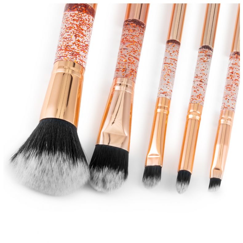 Hochwertiges Pinselset in Roségold für Make-up-Anwendungen