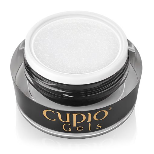 Transparenter Gel-Nagellack von Cupio in doppelwandigem Glasbehälter.