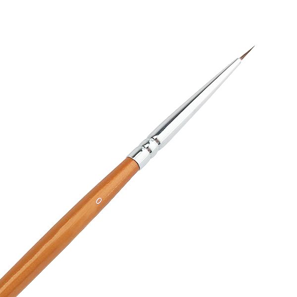 Detailansicht eines feinen Pinsels mit spitzer Spitze und Holzgriff