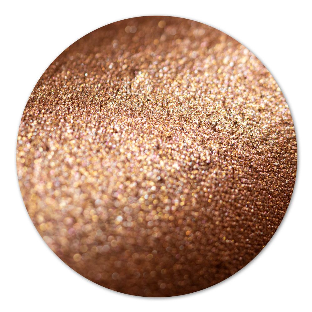 Nahaufnahme von bronzefarbenem Glitzerpuder