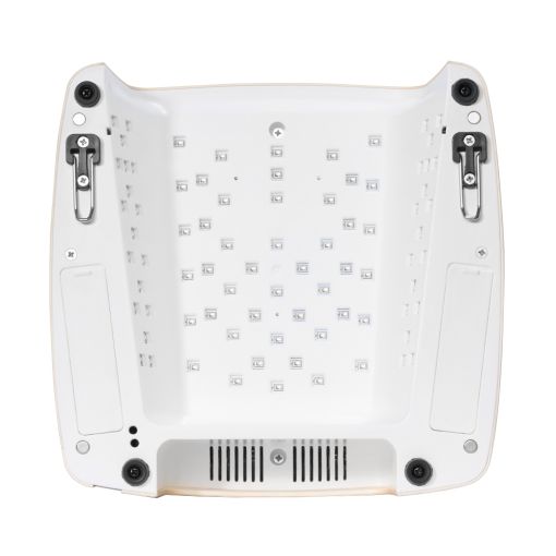 Unterseite einer professionellen LED-Nagellampe mit LEDs